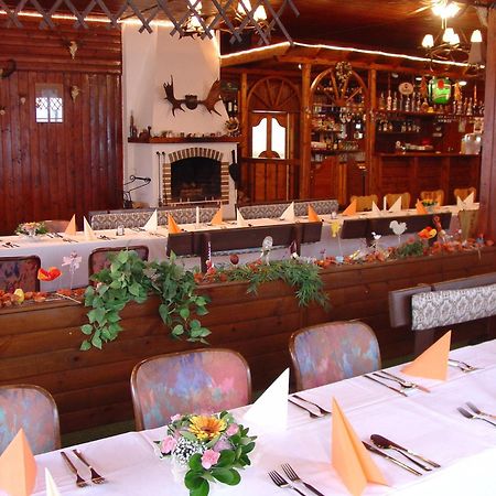 Lovecky Hotel Jivak Лоучень Экстерьер фото