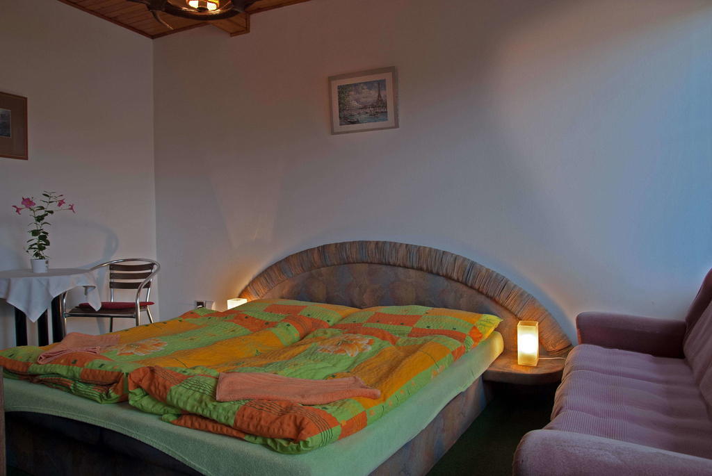 Lovecky Hotel Jivak Лоучень Номер фото