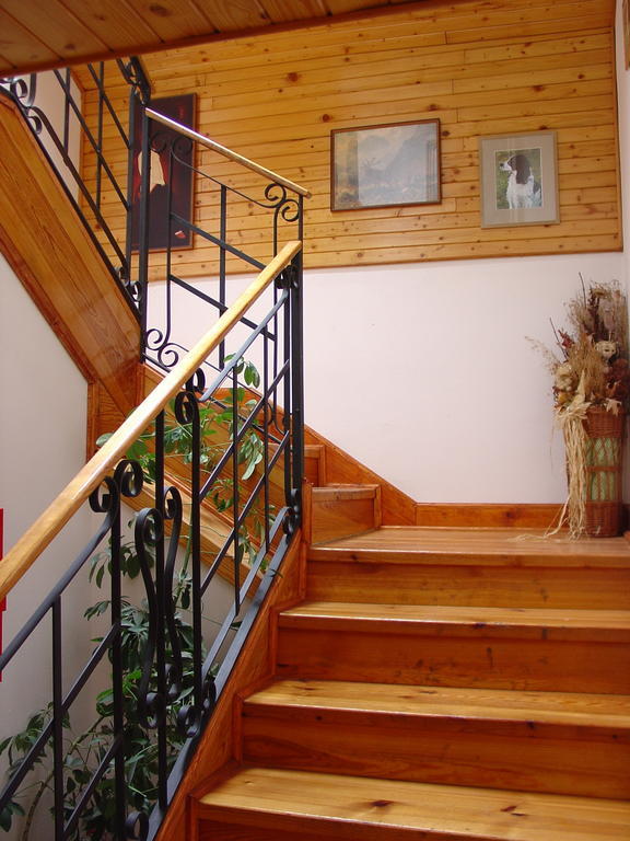 Lovecky Hotel Jivak Лоучень Экстерьер фото