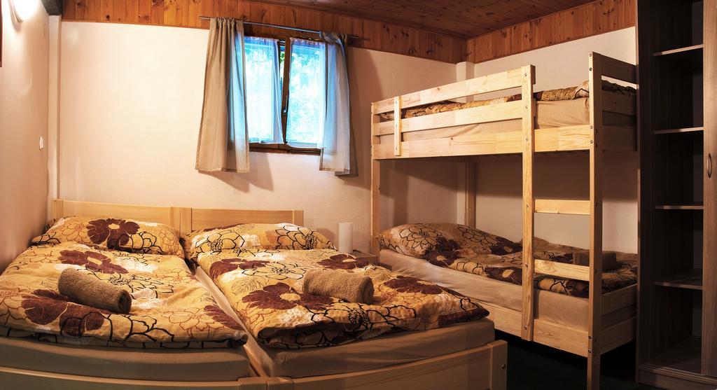 Lovecky Hotel Jivak Лоучень Экстерьер фото