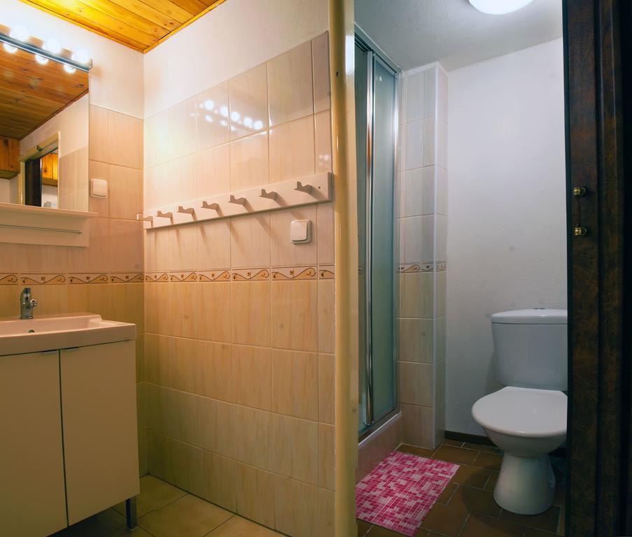 Lovecky Hotel Jivak Лоучень Экстерьер фото